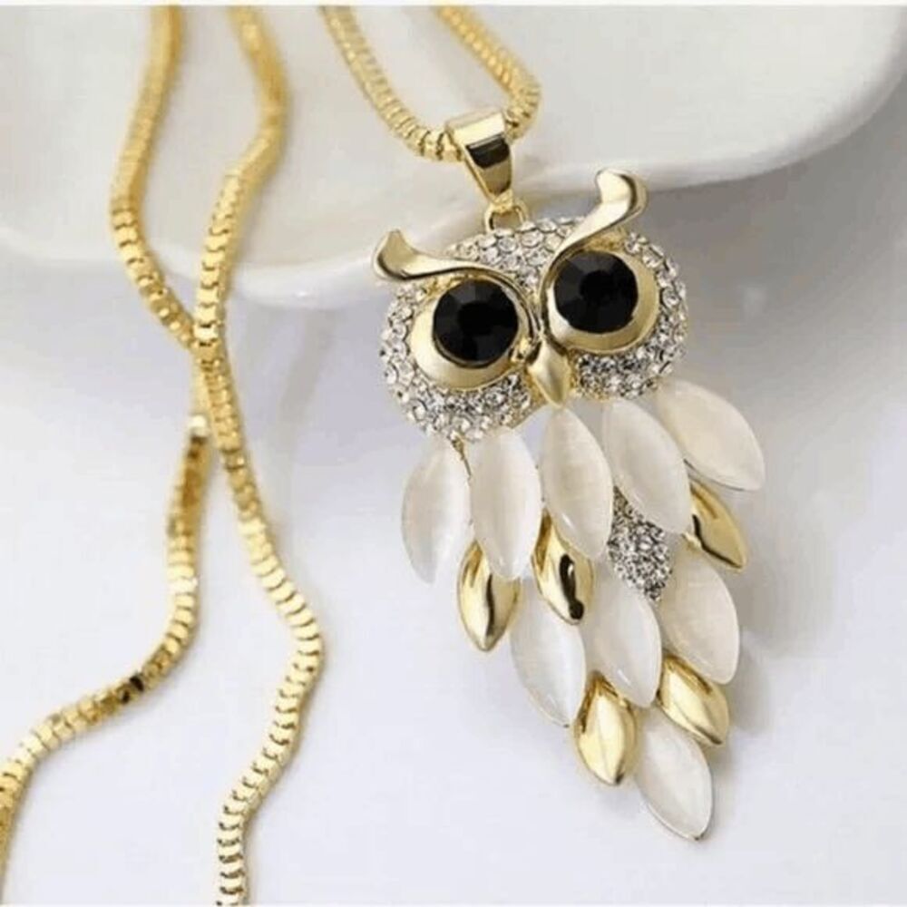 GOLD DIAMOND OWL NECKLACE WITH BLACK DIAMOND EYES